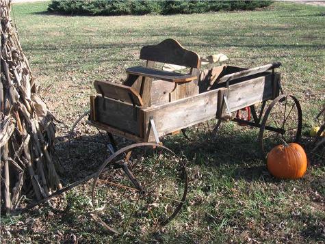 Wagon and pumpkin